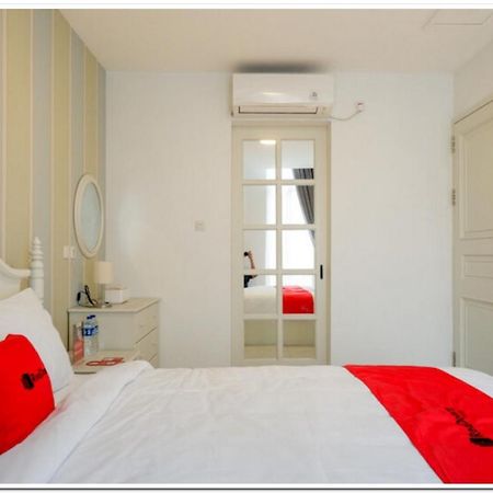 Reddoorz Plus @ Madukoro Raya Semarang Extérieur photo