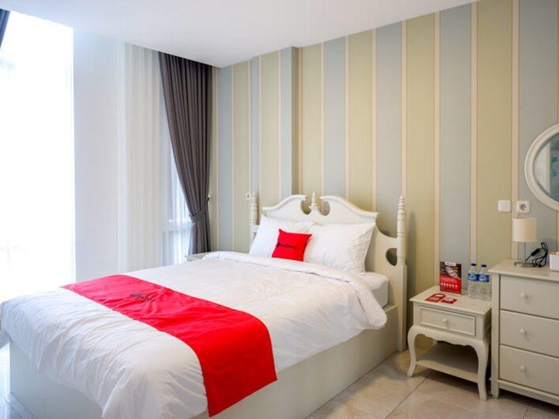 Reddoorz Plus @ Madukoro Raya Semarang Extérieur photo